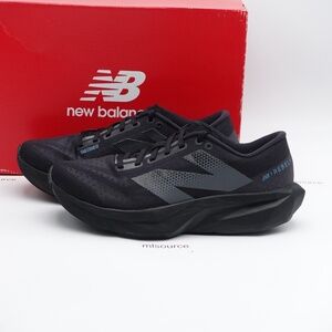 NEW Size 6.5 WIDE D Women's New Balance FuelCell Rebel v4 Running Shoe MFCXLB4